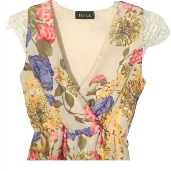 Fab’Rik Floral Short Sleeve Romper Ivory Small - Picture 2 of 8